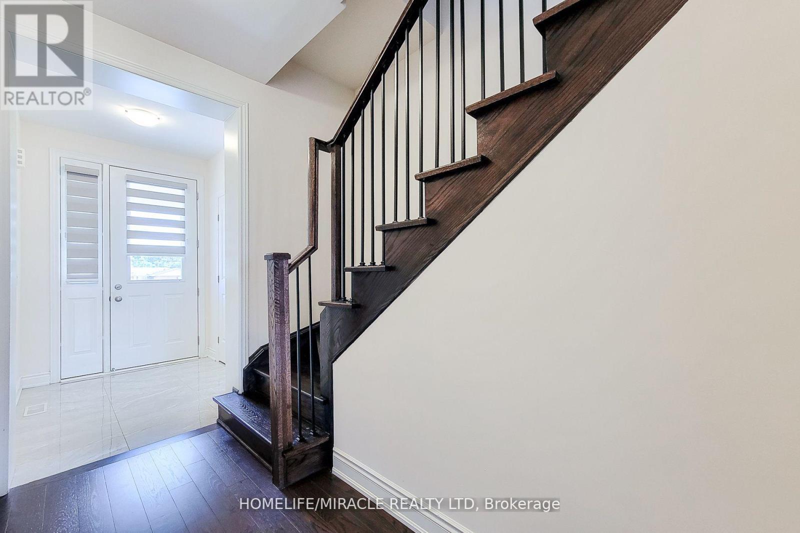 1101 Garner Road, Hamilton, ON - Indoor Photo Showing Other Room