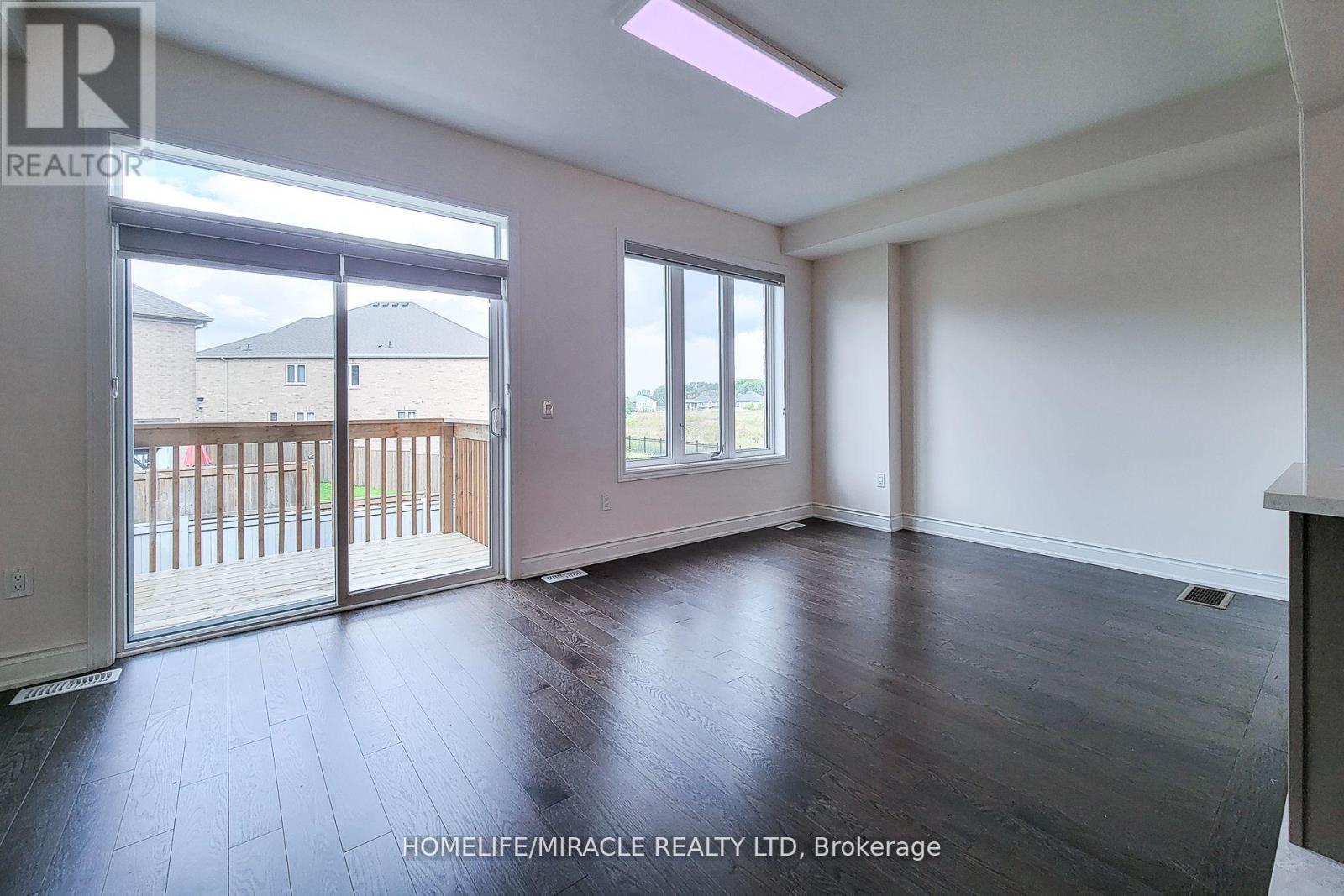 1101 Garner Road, Hamilton, ON - Indoor Photo Showing Other Room