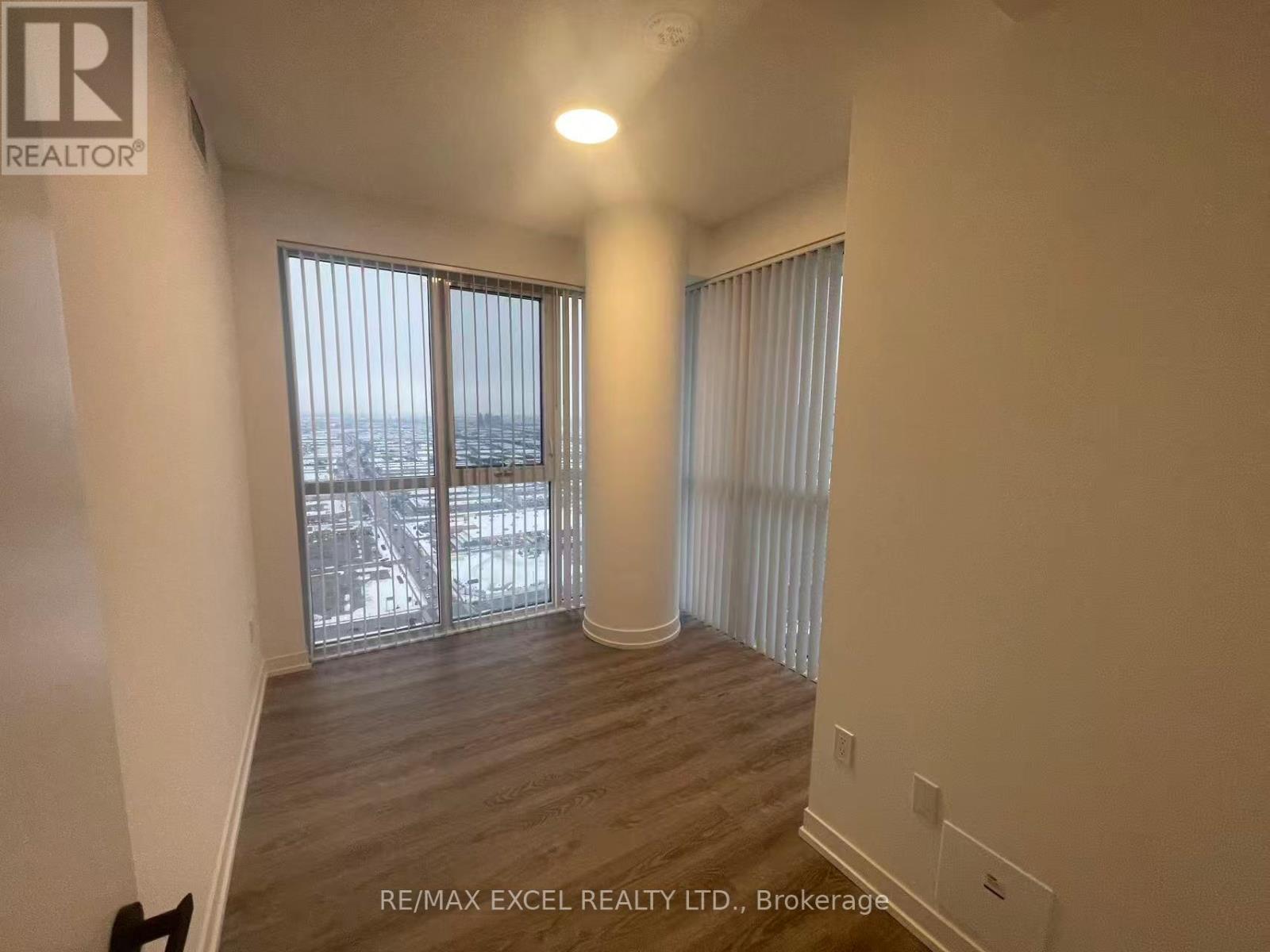 4006 - 8 Interchange Way, Vaughan, ON - Indoor Photo Showing Other Room