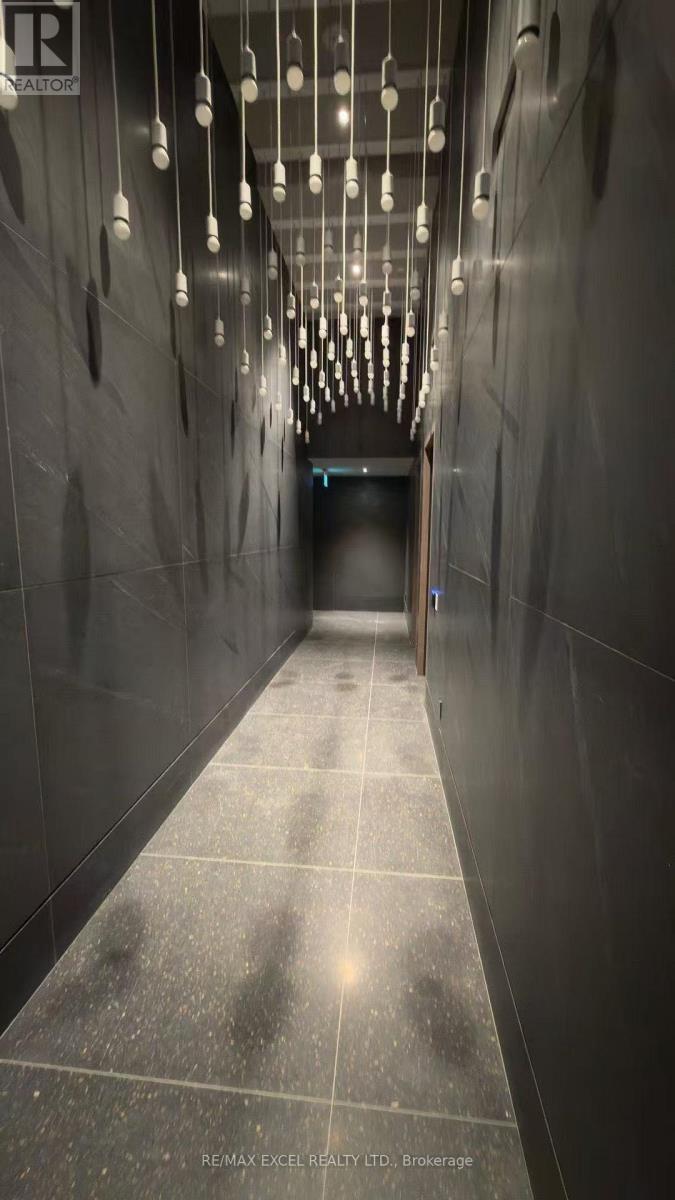 4006 - 8 Interchange Way, Vaughan, ON - Indoor Photo Showing Bathroom