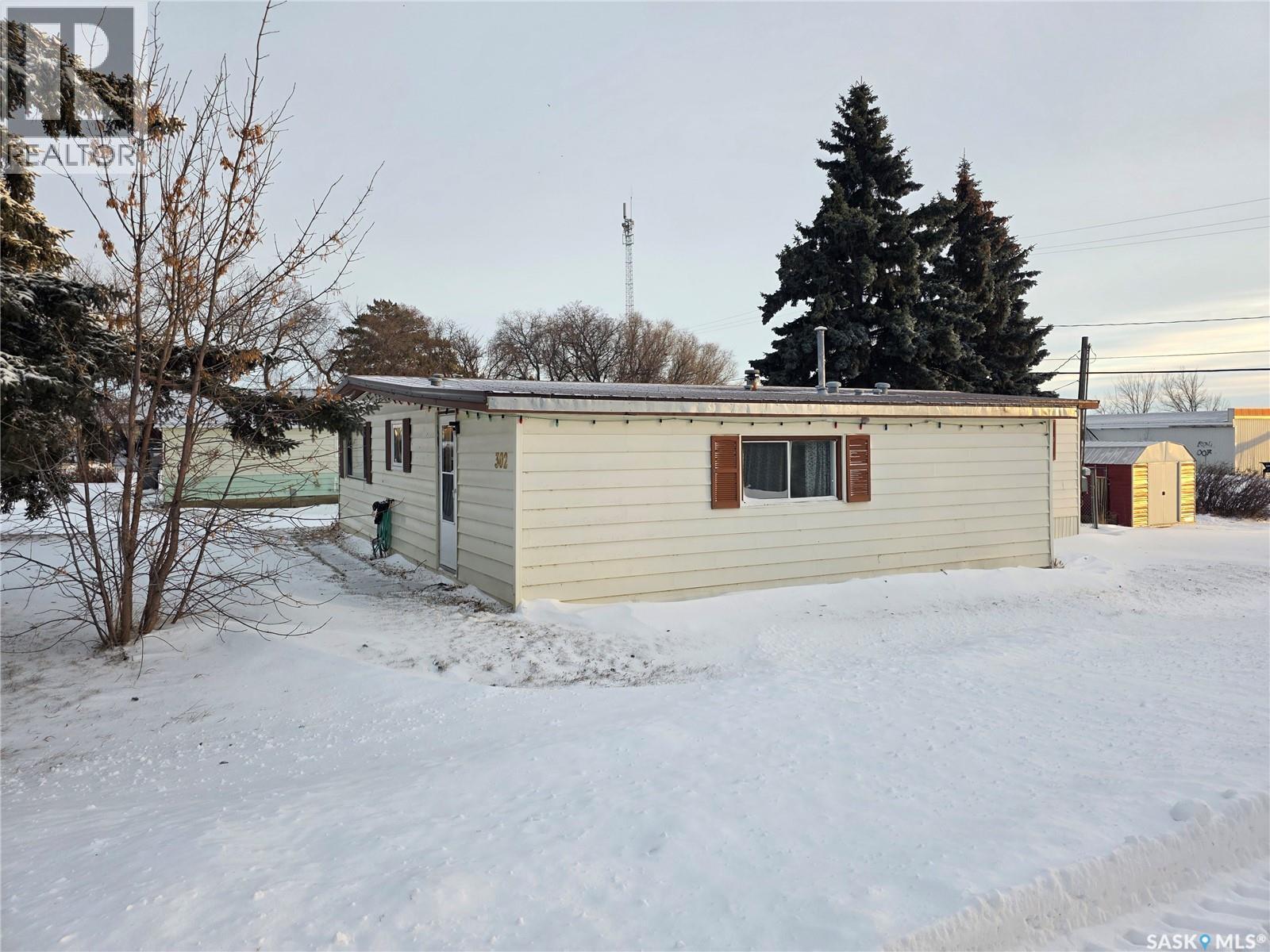 302 1St Avenue N, Beechy, SK
