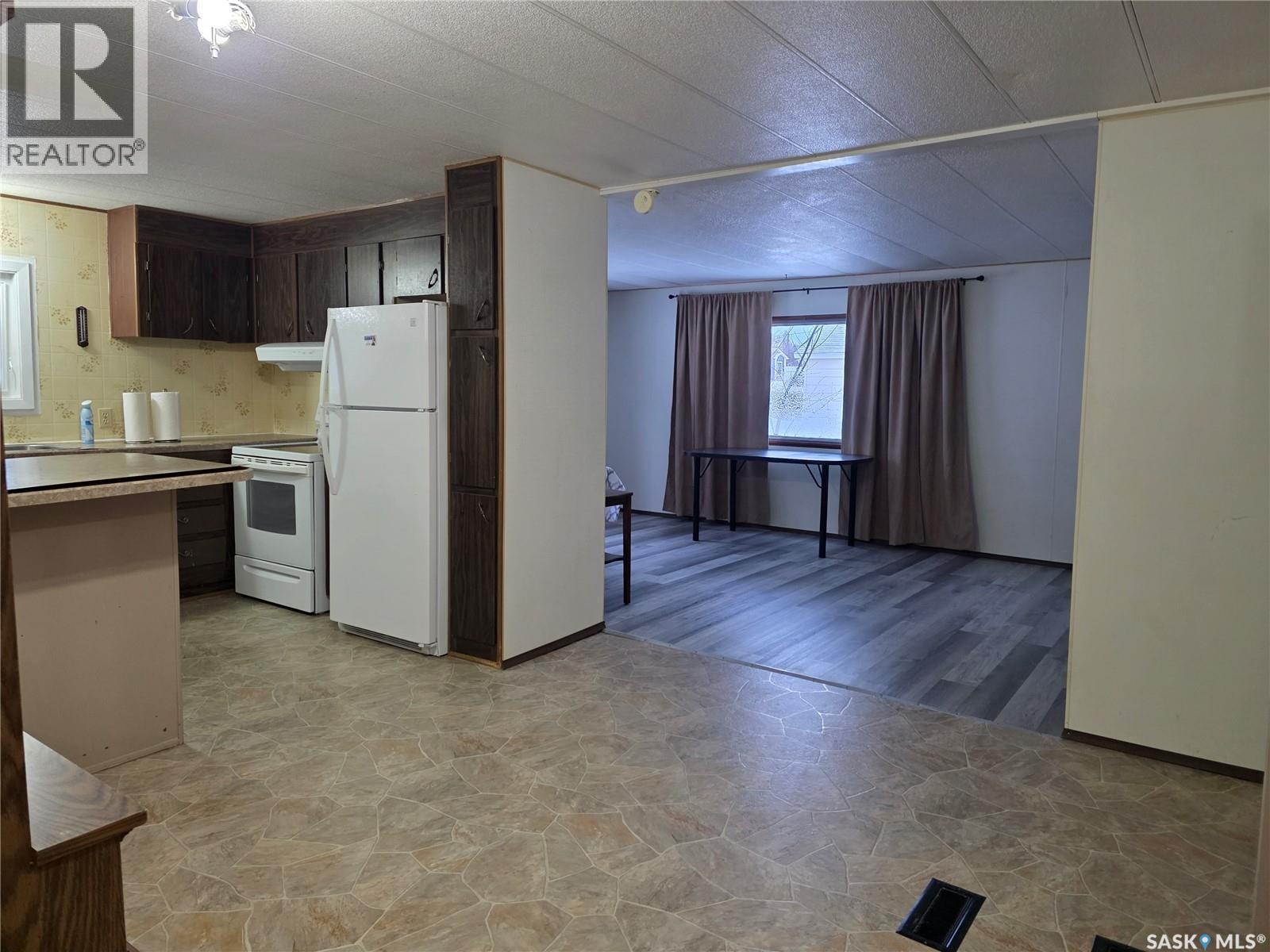 302 1St Avenue N, Beechy, SK