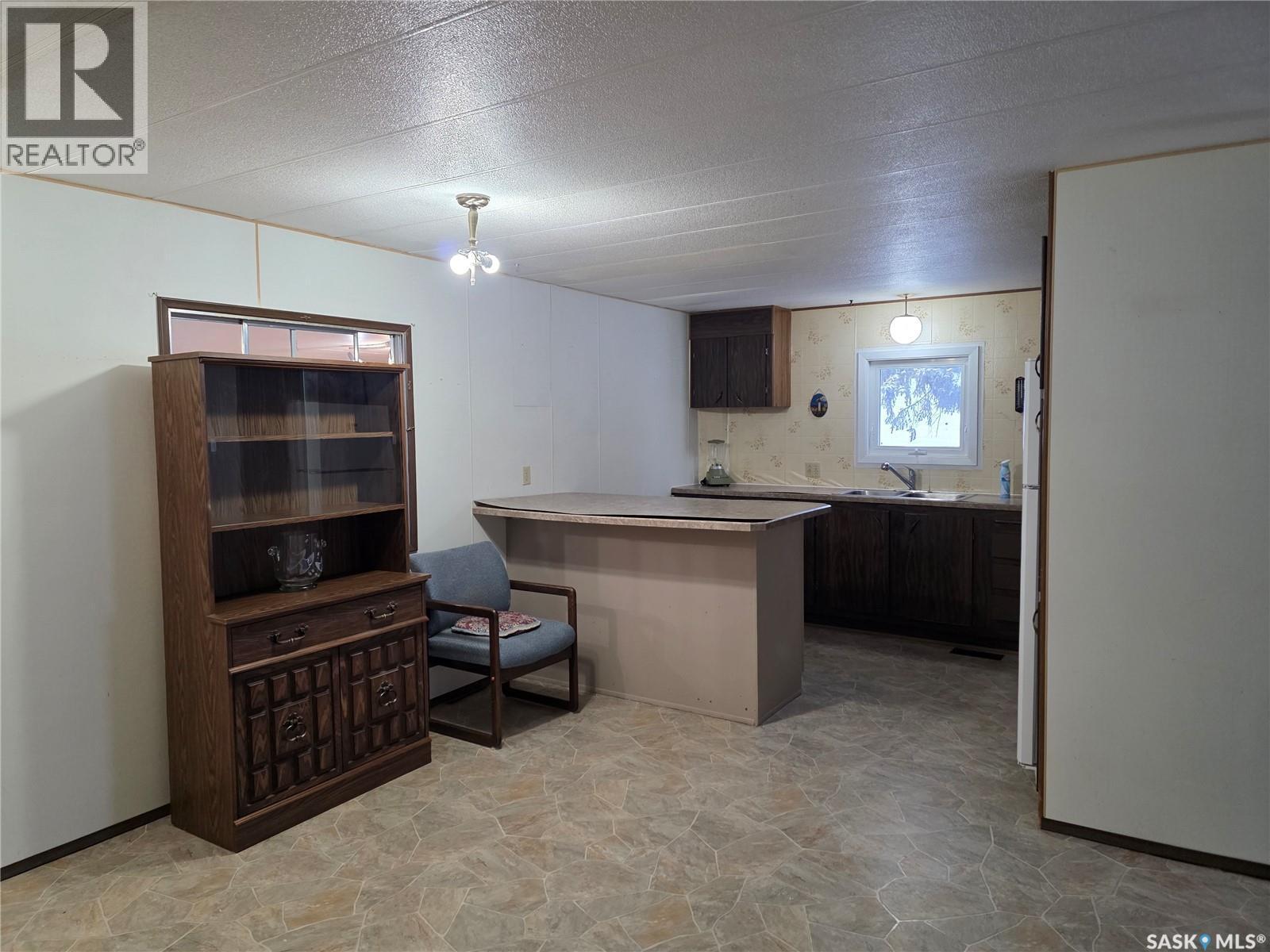 302 1St Avenue N, Beechy, SK