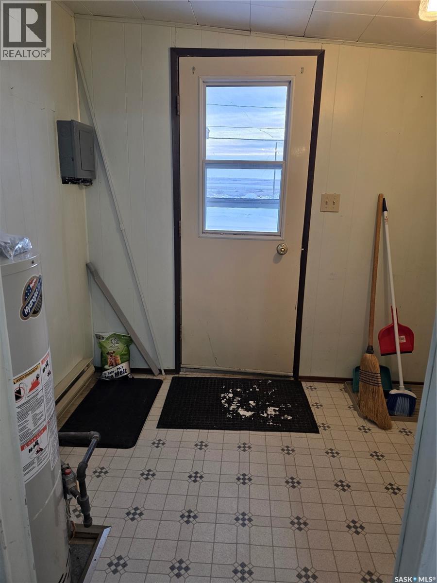 302 1St Avenue N, Beechy, SK