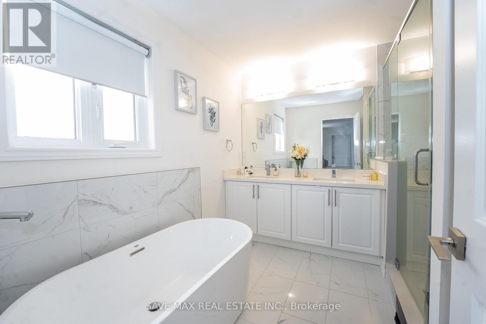 11 Peterson Street, Blandford-Blenheim, ON - Indoor Photo Showing Bathroom