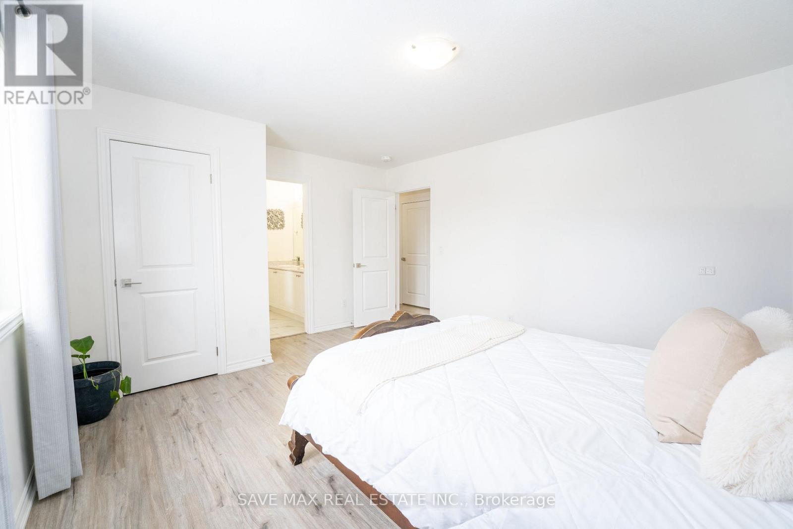 11 Peterson Street, Blandford-Blenheim, ON - Indoor Photo Showing Bedroom
