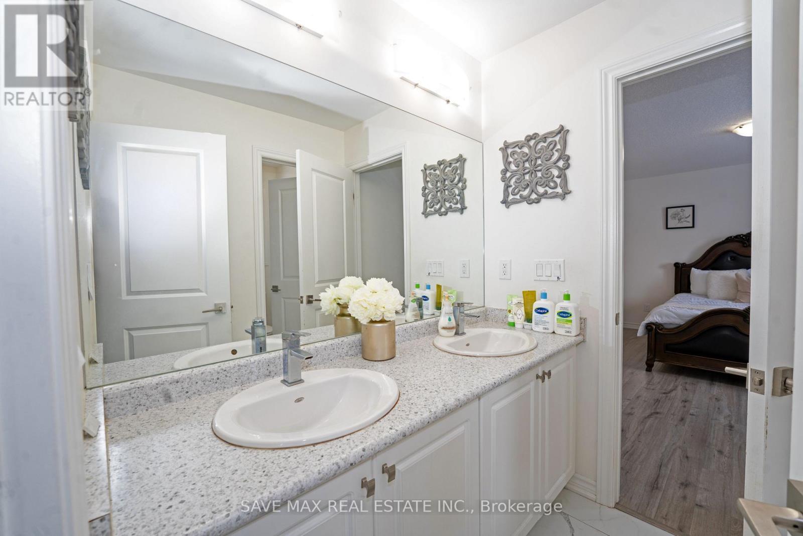 11 Peterson Street, Blandford-Blenheim, ON - Indoor Photo Showing Bathroom