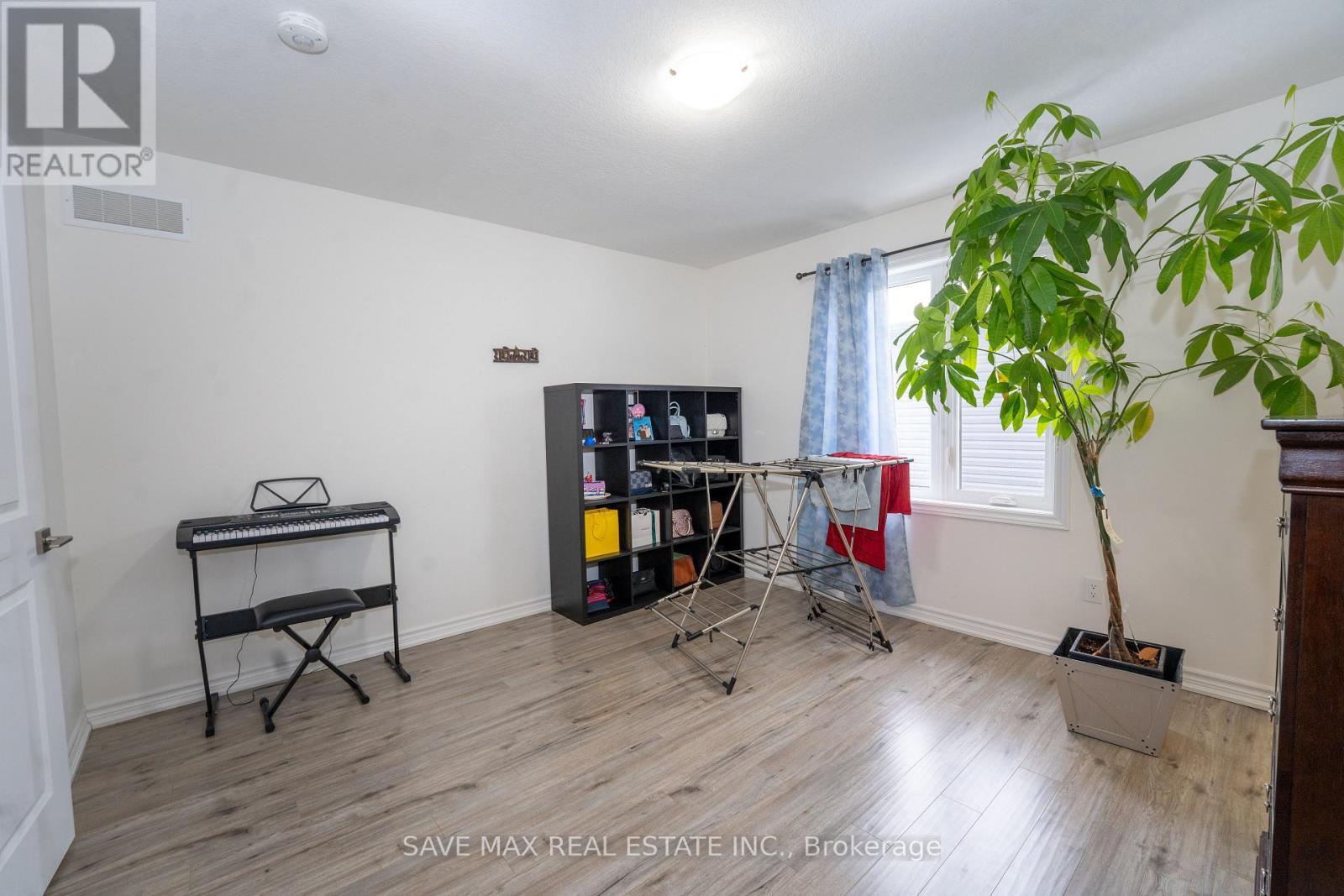 11 Peterson Street, Blandford-Blenheim, ON - Indoor