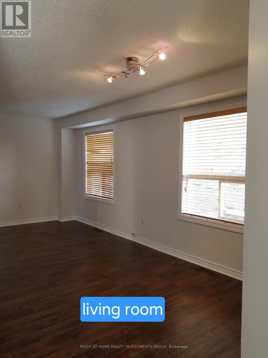 Living room - Upper Unit - 38 Lang Drive, Barrie, ON - Indoor Photo Showing Other Room