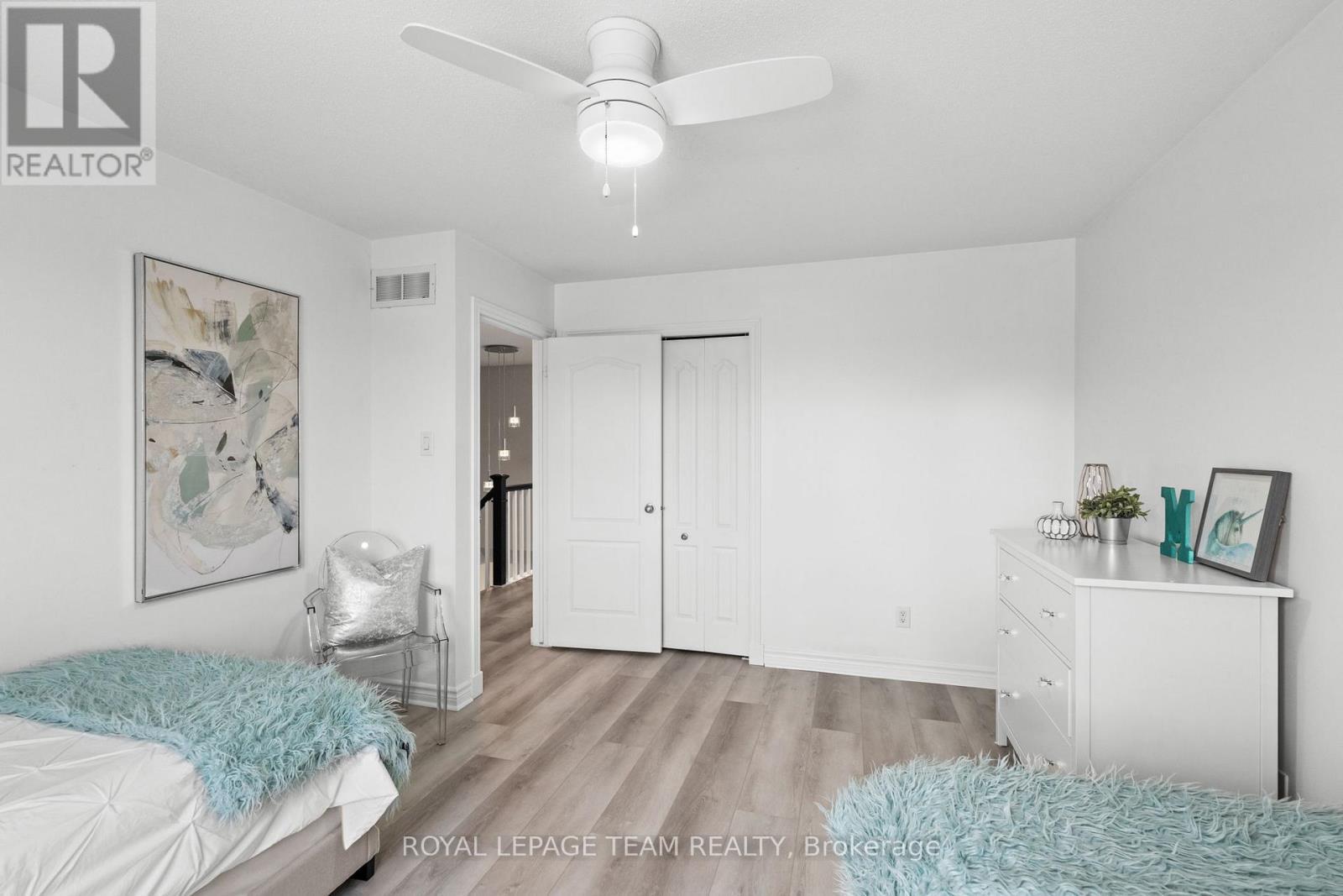 801 Bowercrest Crescent, Ottawa, ON - Indoor Photo Showing Bedroom