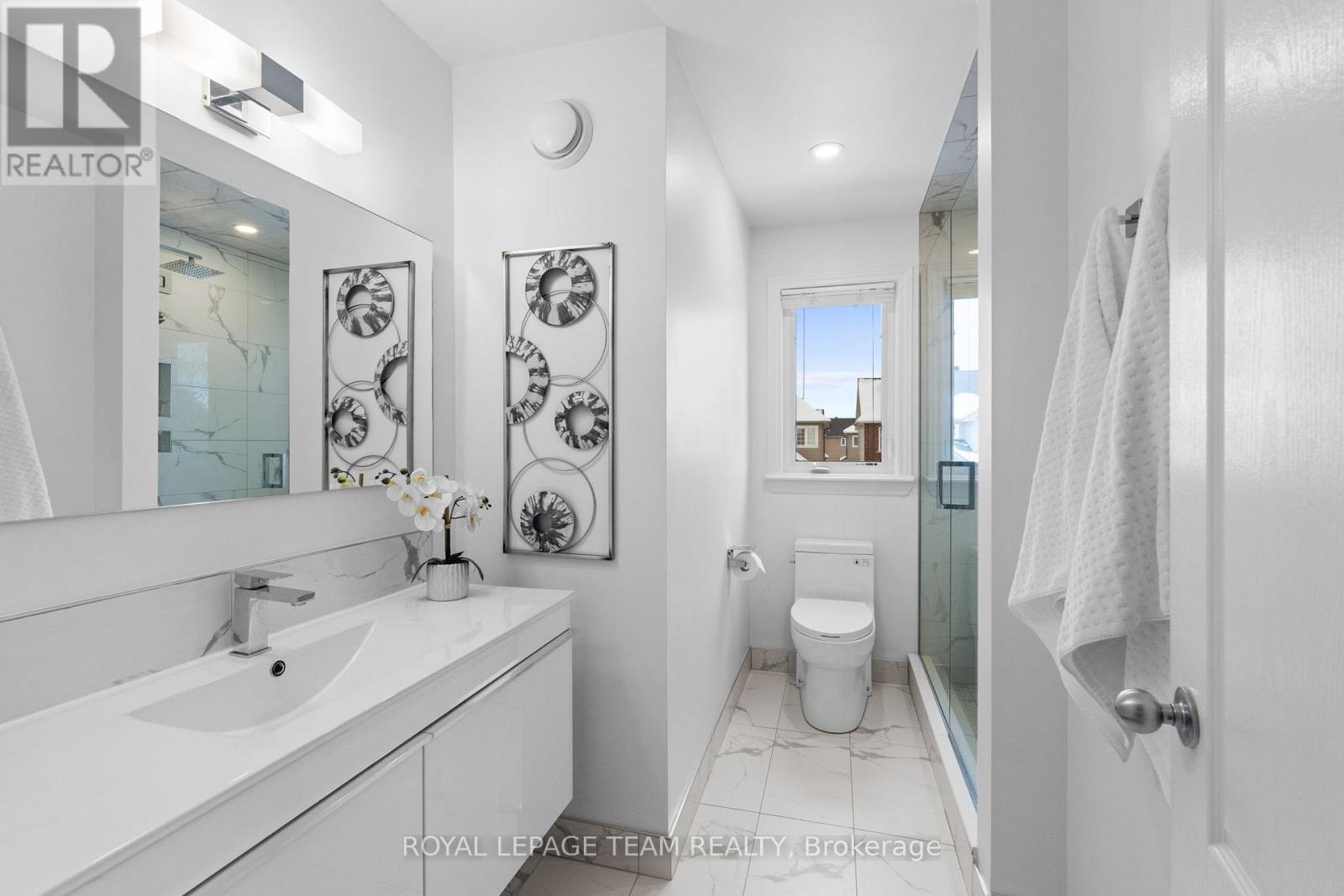 801 Bowercrest Crescent, Ottawa, ON - Indoor Photo Showing Bathroom