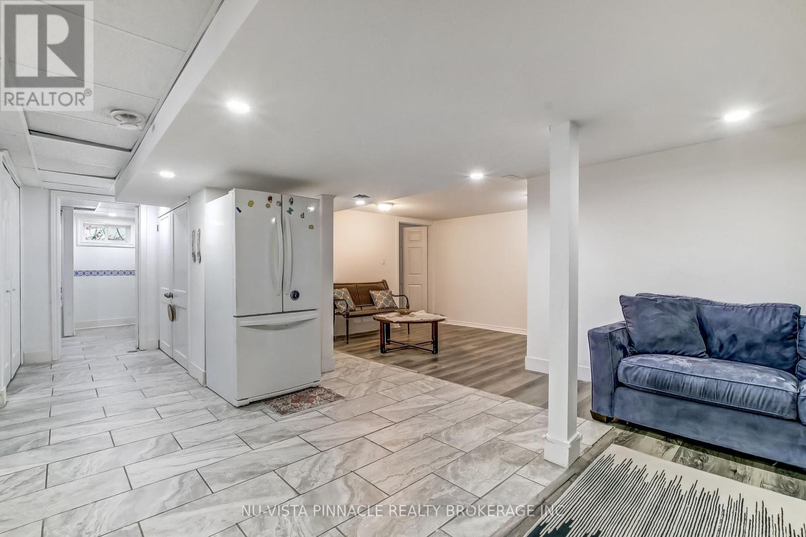 59 Thorncrest Crescent, London South (South D), ON - Indoor