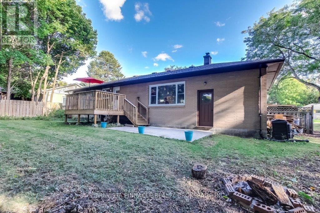 59 Thorncrest Crescent, London South (South D), ON - Outdoor With Deck Patio Veranda