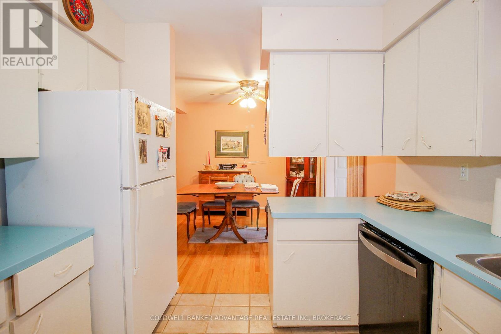 8 Bigelow Crescent, Pelham (Fonthill), ON - Indoor Photo Showing Kitchen