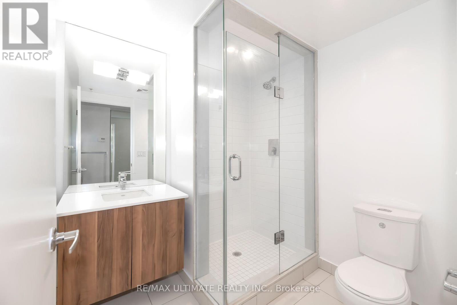 204 - 32 Camden Street, Toronto, ON - Indoor Photo Showing Bathroom
