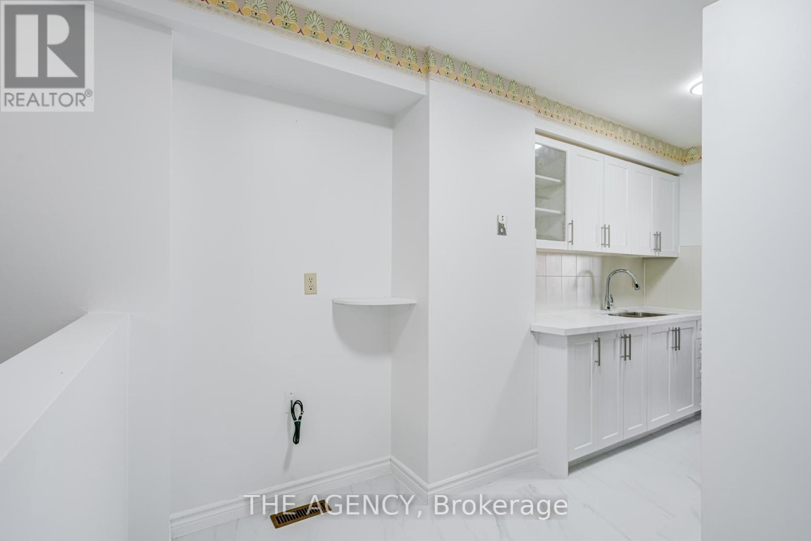 142 Greenbrae Circuit, Toronto, ON -