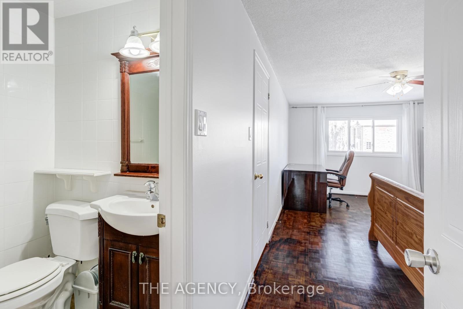 142 Greenbrae Circuit, Toronto, ON - Indoor Photo Showing Bathroom