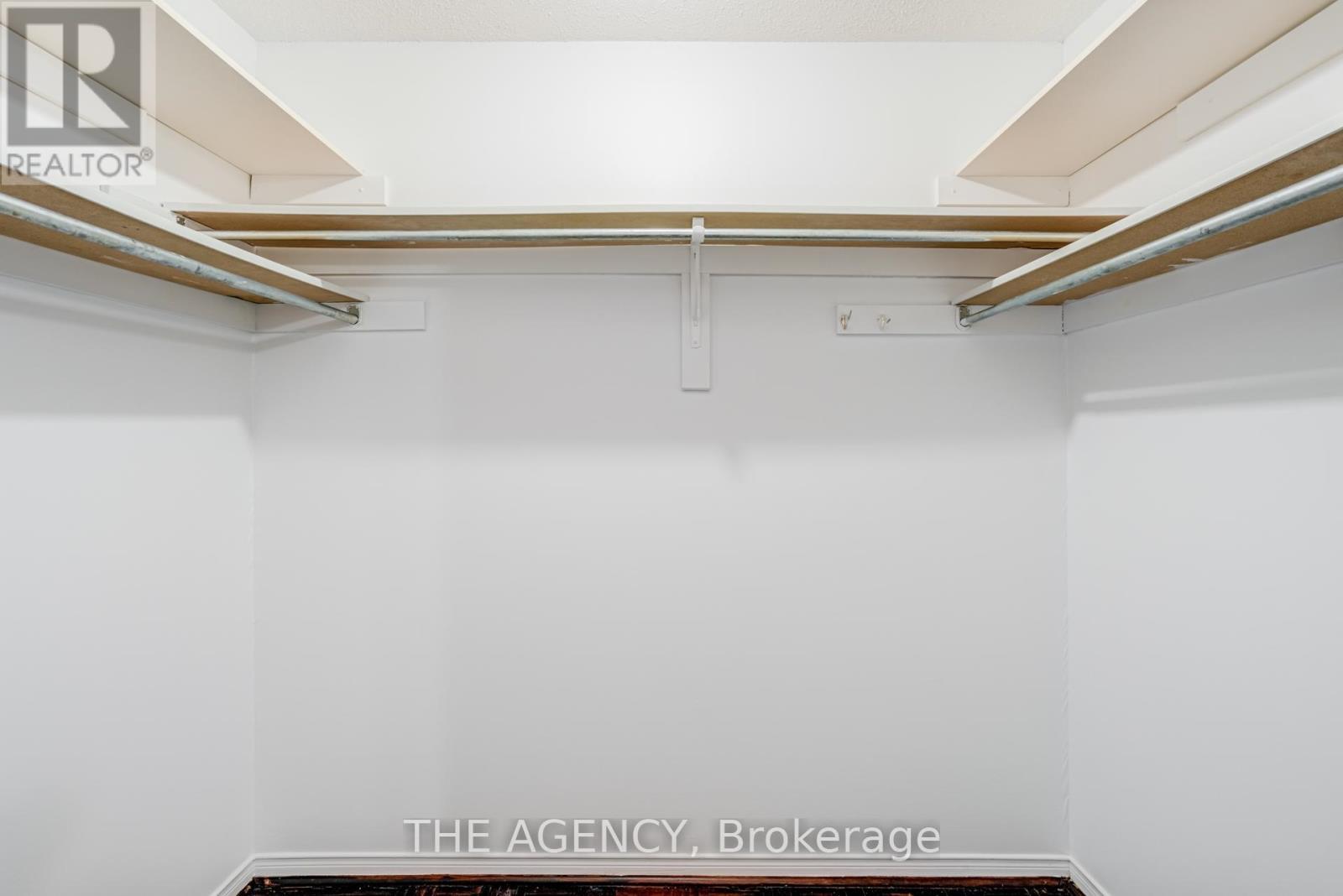 142 Greenbrae Circuit, Toronto, ON - Indoor With Storage