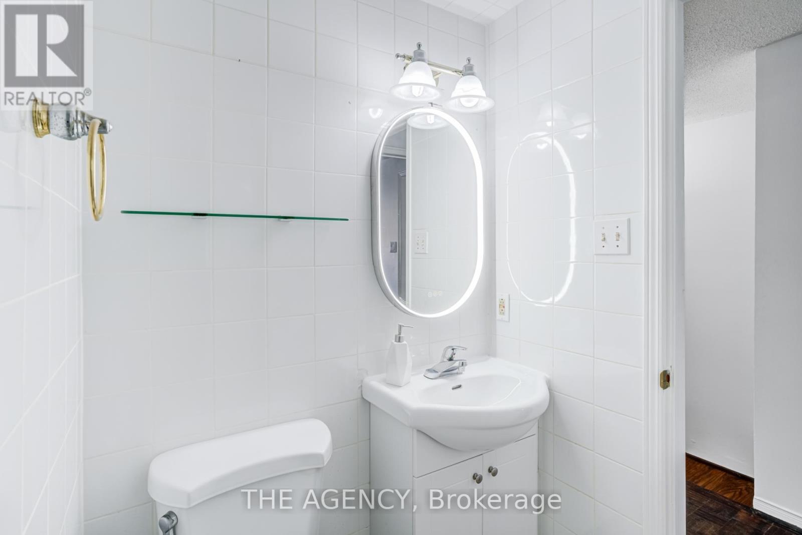 142 Greenbrae Circuit, Toronto, ON - Indoor Photo Showing Bathroom