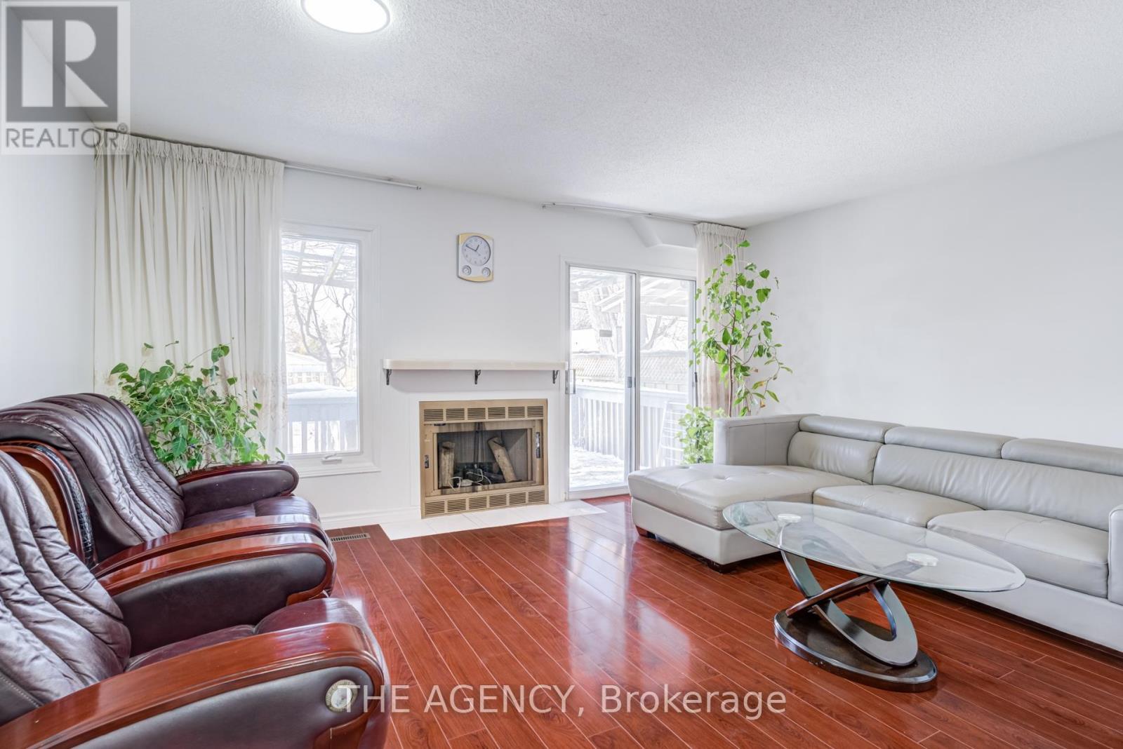 142 Greenbrae Circuit, Toronto, ON - Indoor Photo Showing Living Room With Fireplace