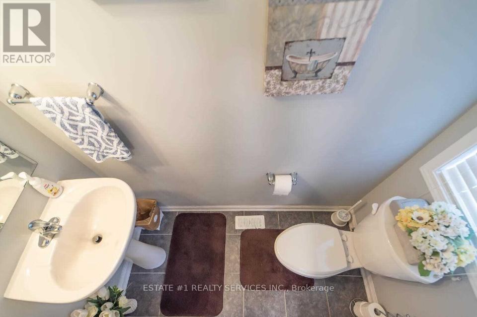 20 Mercedes Road, Brampton, ON - Indoor Photo Showing Bathroom
