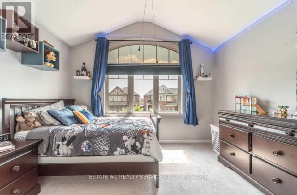 20 Mercedes Road, Brampton, ON - Indoor Photo Showing Bedroom
