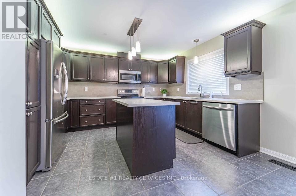 20 Mercedes Road, Brampton, ON - Indoor Photo Showing Kitchen With Stainless Steel Kitchen With Upgraded Kitchen