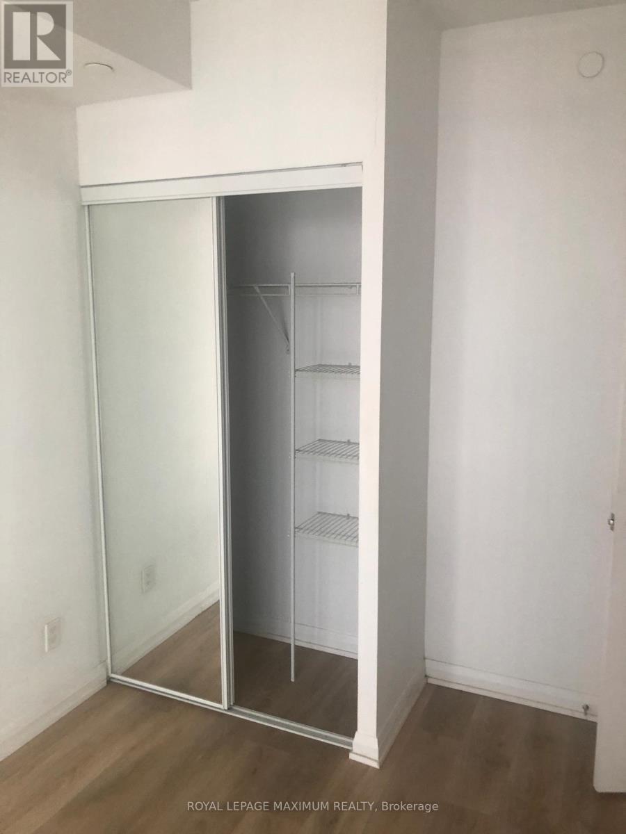 3212 - 7895 Jane Street, Vaughan, ON - Indoor Photo Showing Other Room