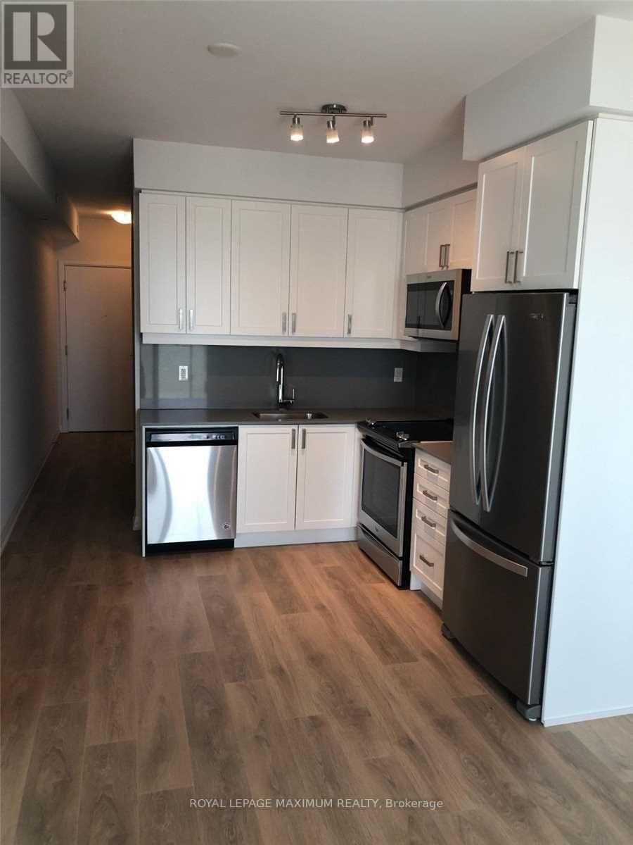 3212 - 7895 Jane Street, Vaughan, ON - Indoor Photo Showing Kitchen