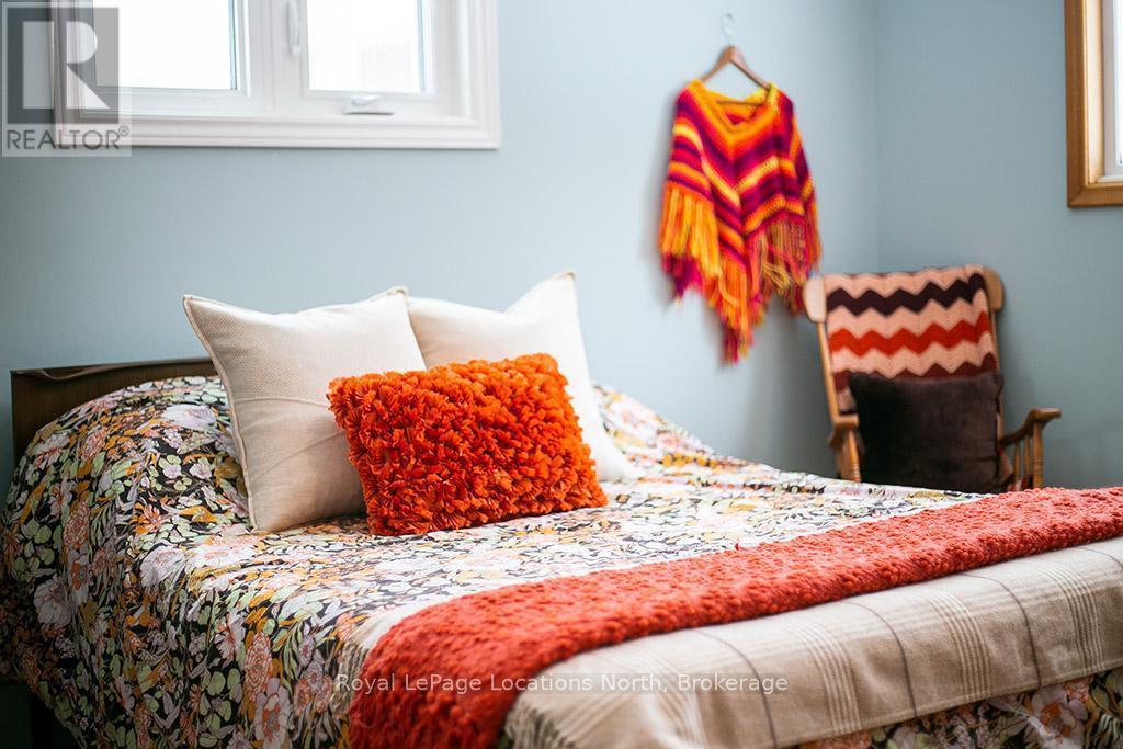 138 Montgomery Street, Meaford, ON - Indoor Photo Showing Bedroom