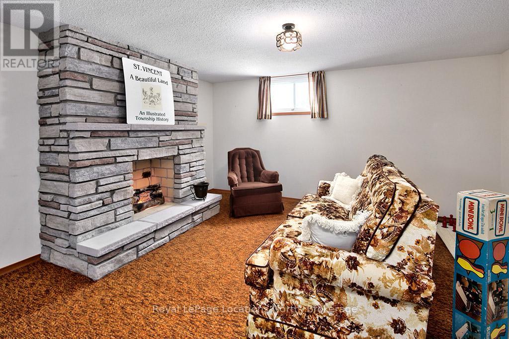 138 Montgomery Street, Meaford, ON - Indoor With Fireplace