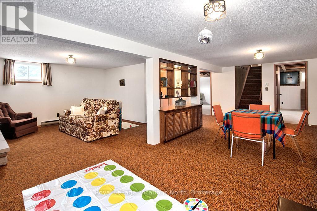 138 Montgomery Street, Meaford, ON - Indoor