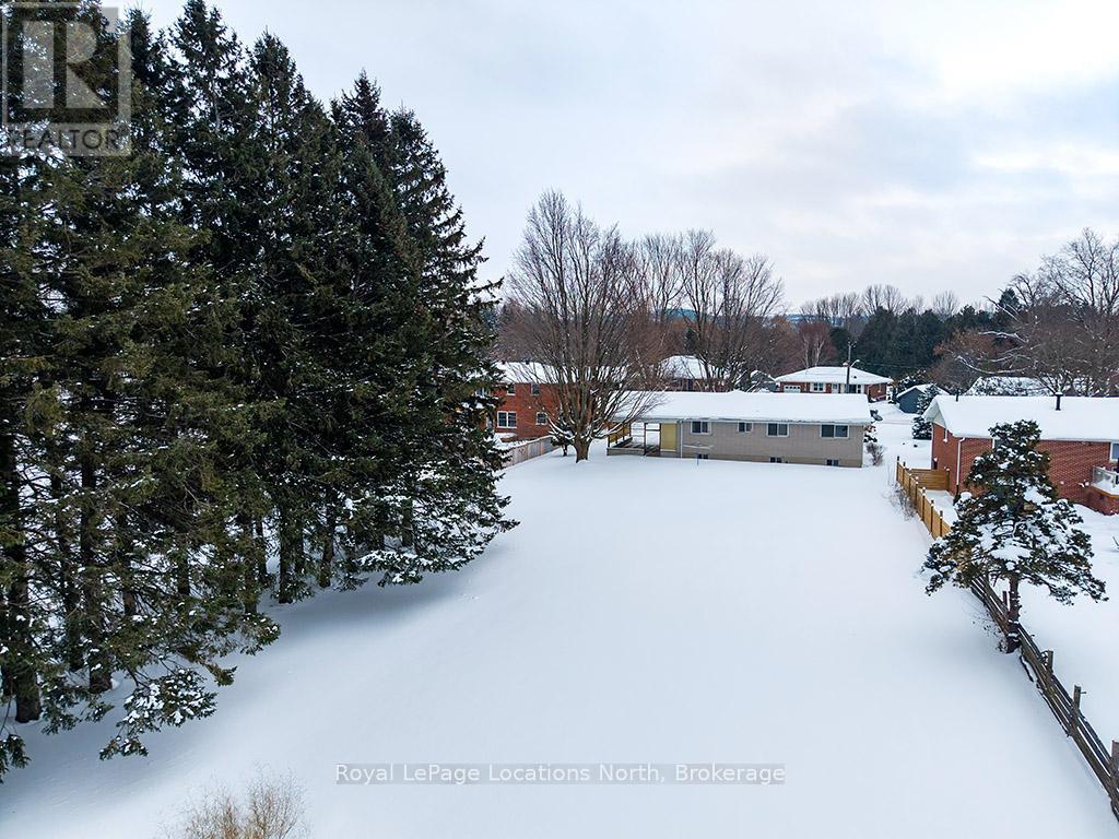 138 Montgomery Street, Meaford, ON - Outdoor