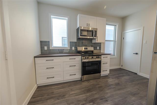 298 Inkster Blvd, Winnipeg, MB