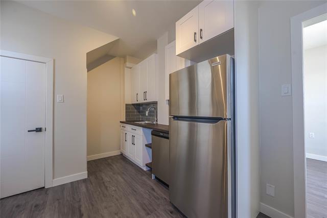 298 Inkster Blvd, Winnipeg, MB