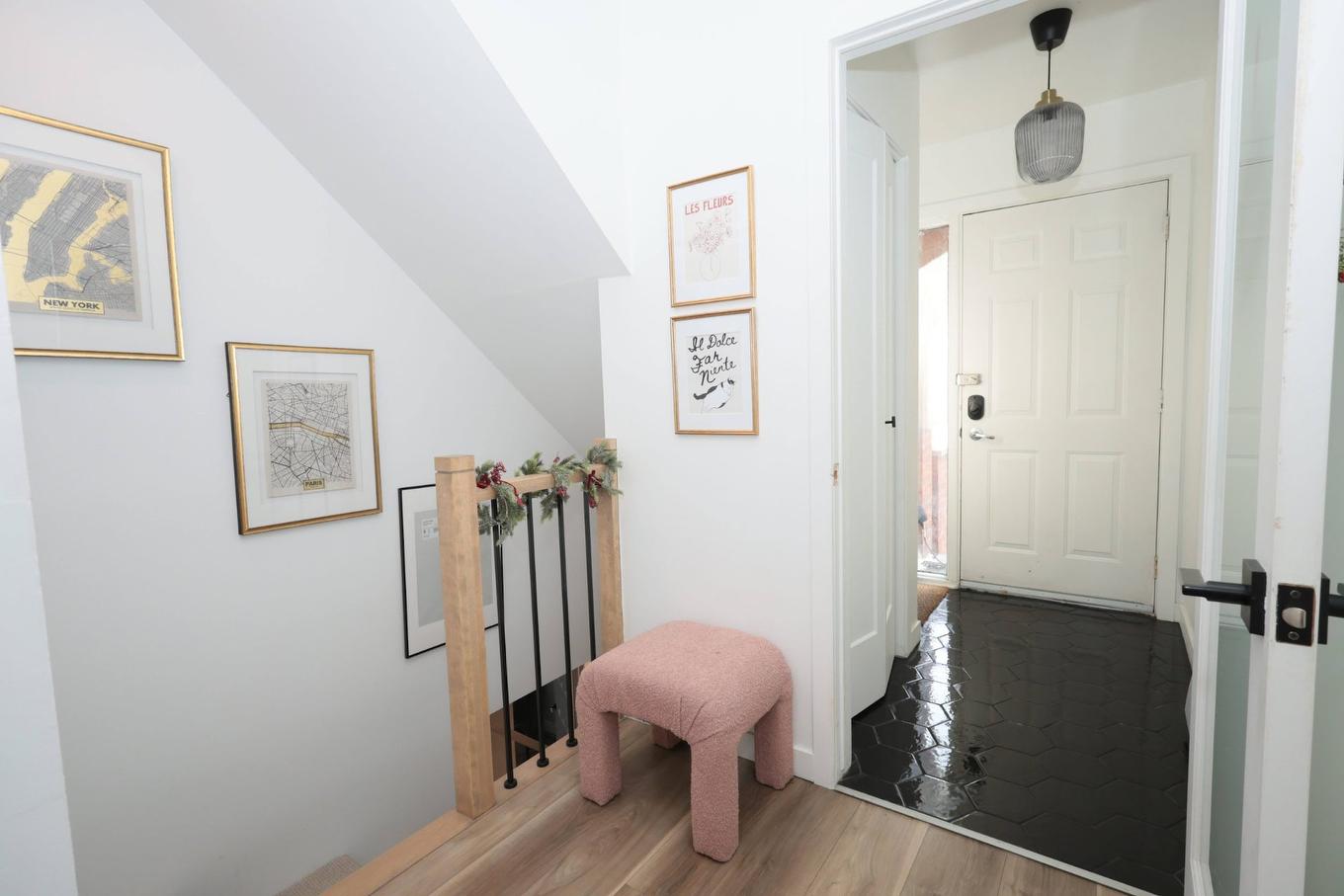 Hall - 283 Rue D'Orléans, Saint-Lambert, QC - Indoor Photo Showing Other Room