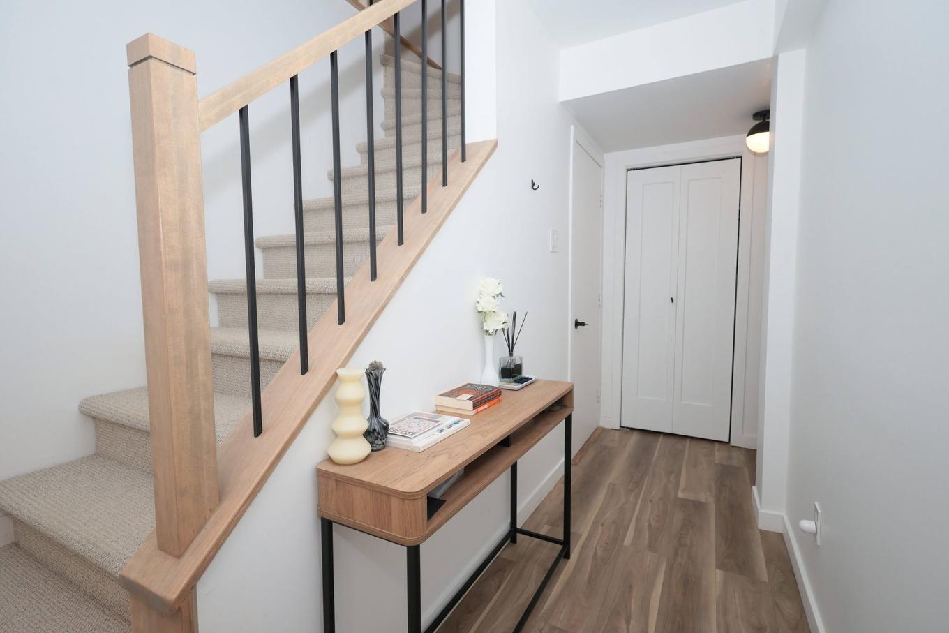 Interior - 283 Rue D'Orléans, Saint-Lambert, QC - Indoor Photo Showing Other Room