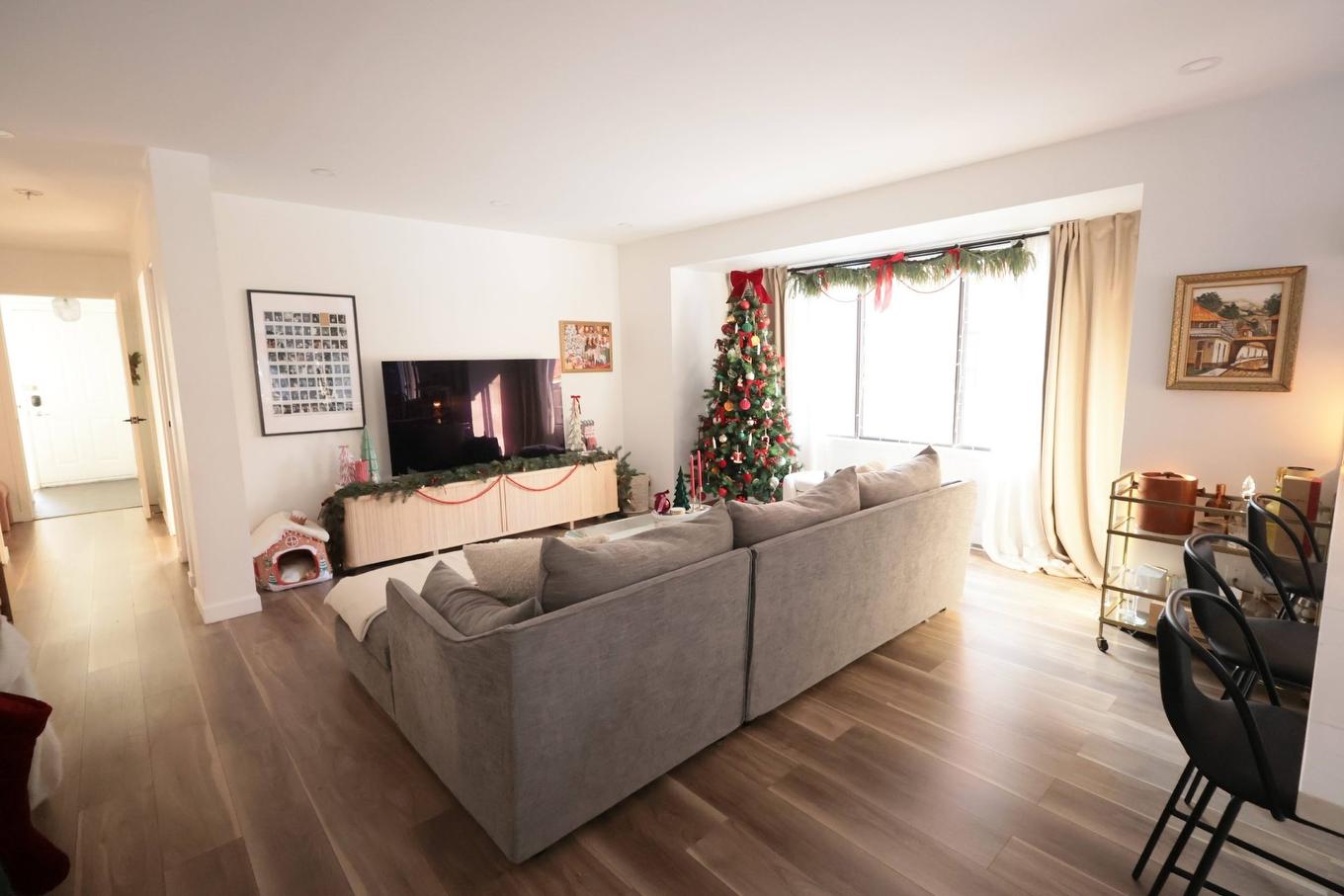Living room - 283 Rue D'Orléans, Saint-Lambert, QC - Indoor Photo Showing Living Room