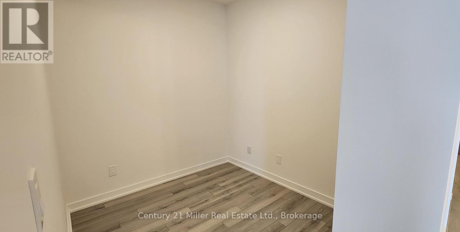 Den (office/bedroom) - 909 - 3079 Trafalgar Road, Oakville (Jm Joshua Meadows), ON - Indoor Photo Showing Other Room