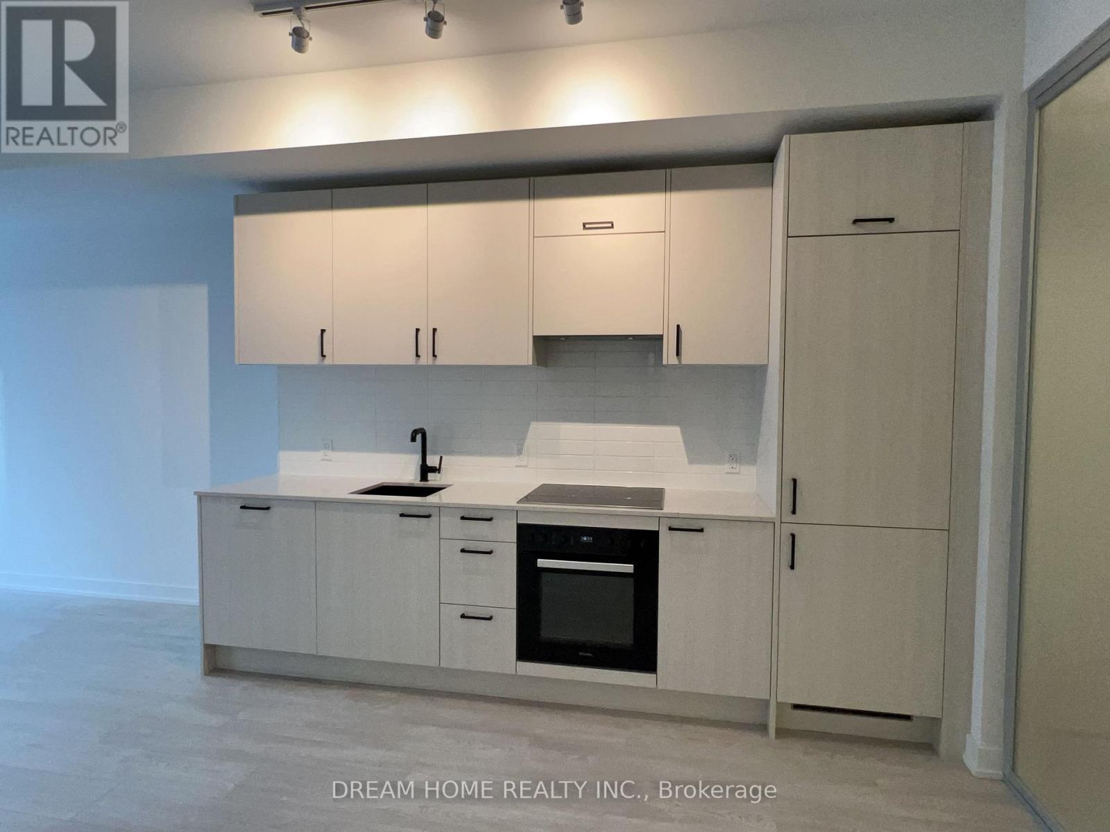 203 - 1 Kyle Lowry Road, Toronto, ON - Indoor Photo Showing Kitchen
