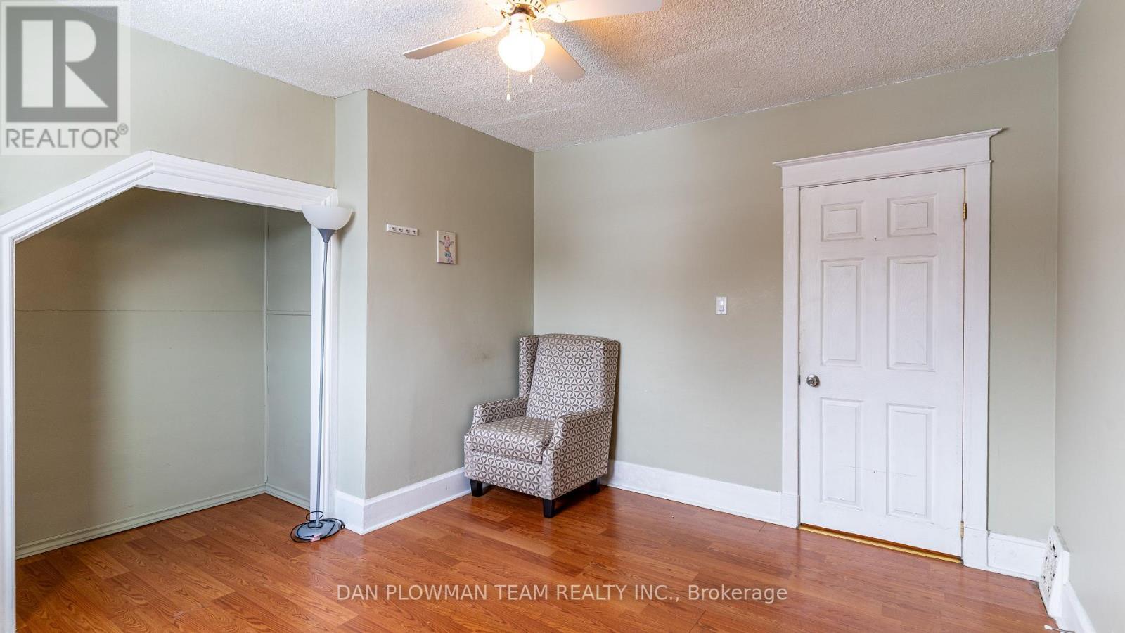 62 Park Road S, Oshawa, ON - Indoor