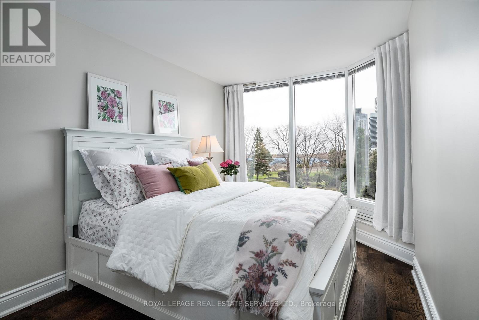 309 - 1 Palace Pier Court, Toronto, ON - Indoor Photo Showing Bedroom