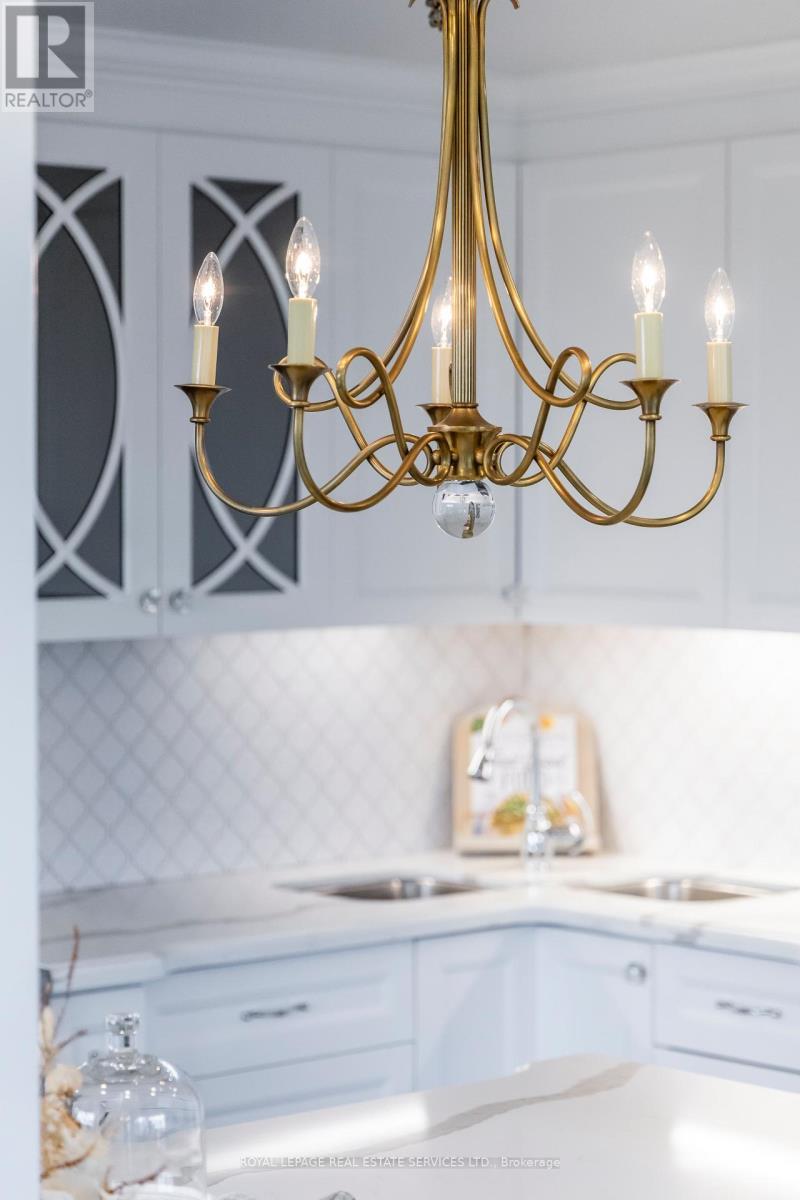 309 - 1 Palace Pier Court, Toronto, ON - Indoor