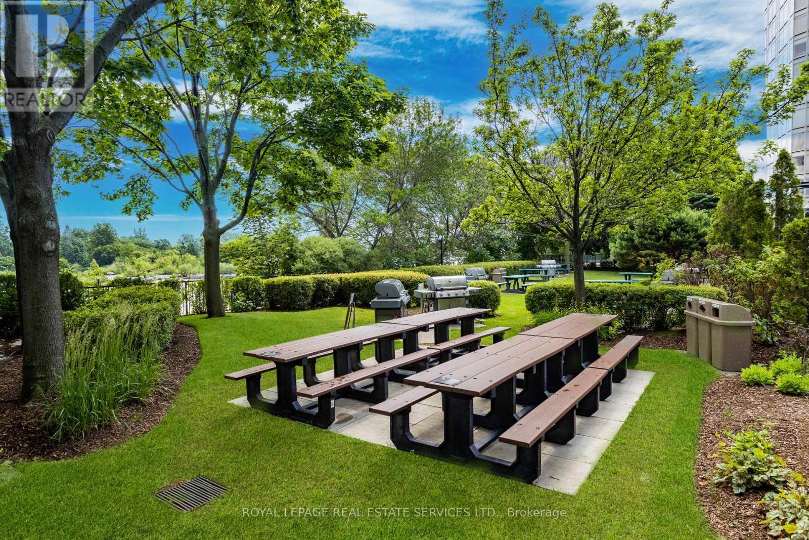 309 - 1 Palace Pier Court, Toronto, ON - Outdoor