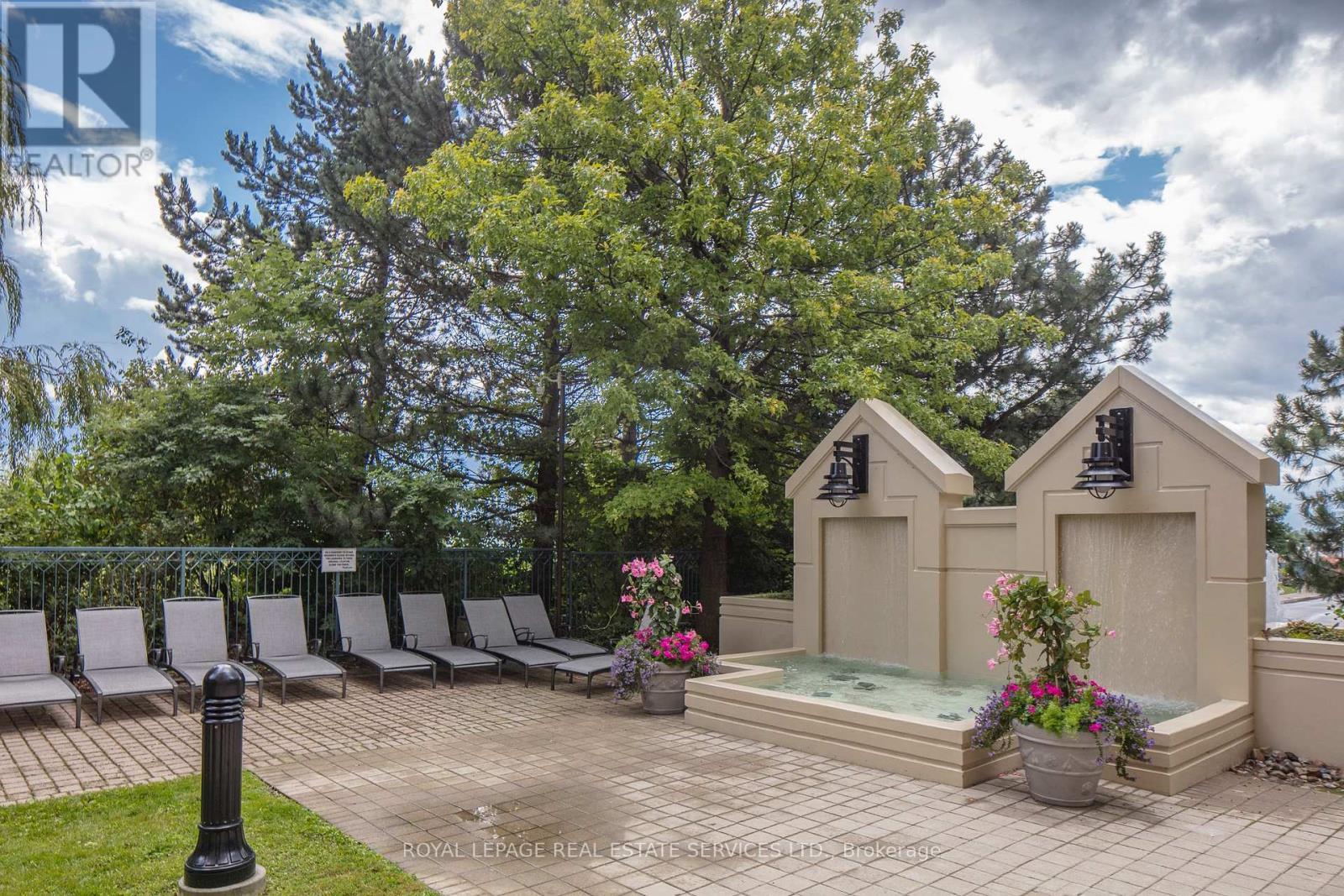 309 - 1 Palace Pier Court, Toronto, ON - Outdoor