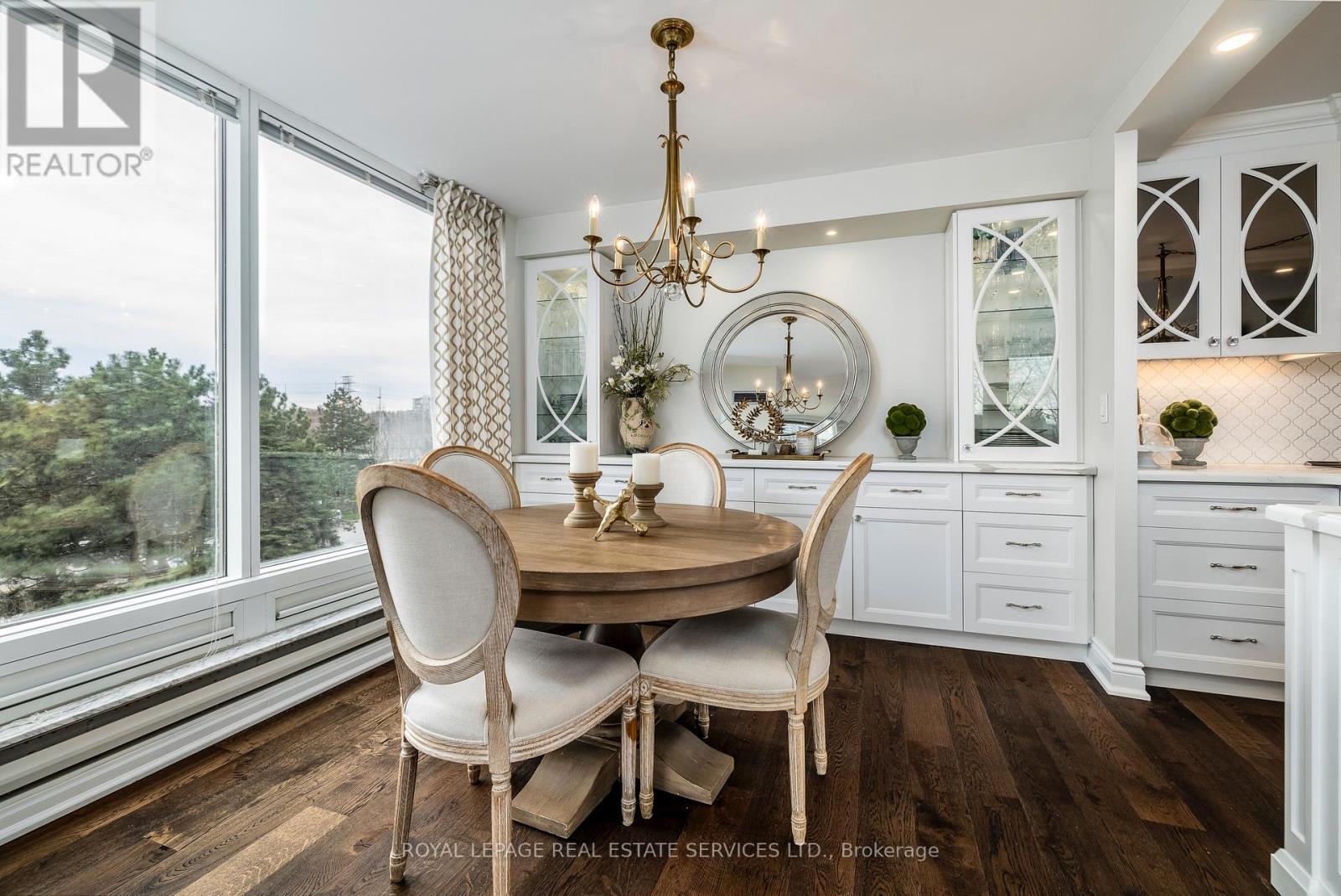309 - 1 Palace Pier Court, Toronto, ON - Indoor Photo Showing Dining Room
