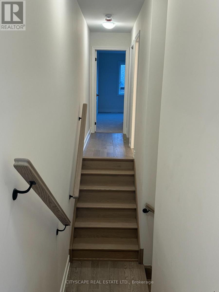 3259 Sixth Line, Oakville, ON - Indoor Photo Showing Other Room