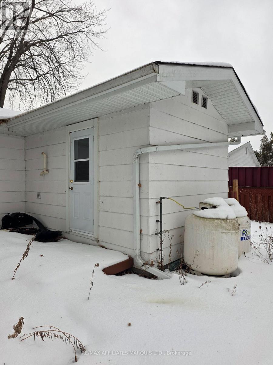 Separate entrance to utility room - 3233 Richmond Drive, Cornwall, ON - Outdoor With Exterior