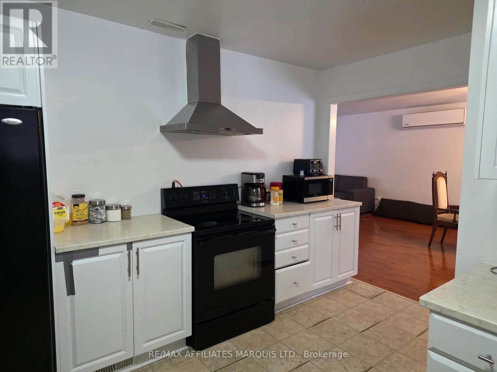 3233 Richmond Drive, Cornwall, ON - Indoor