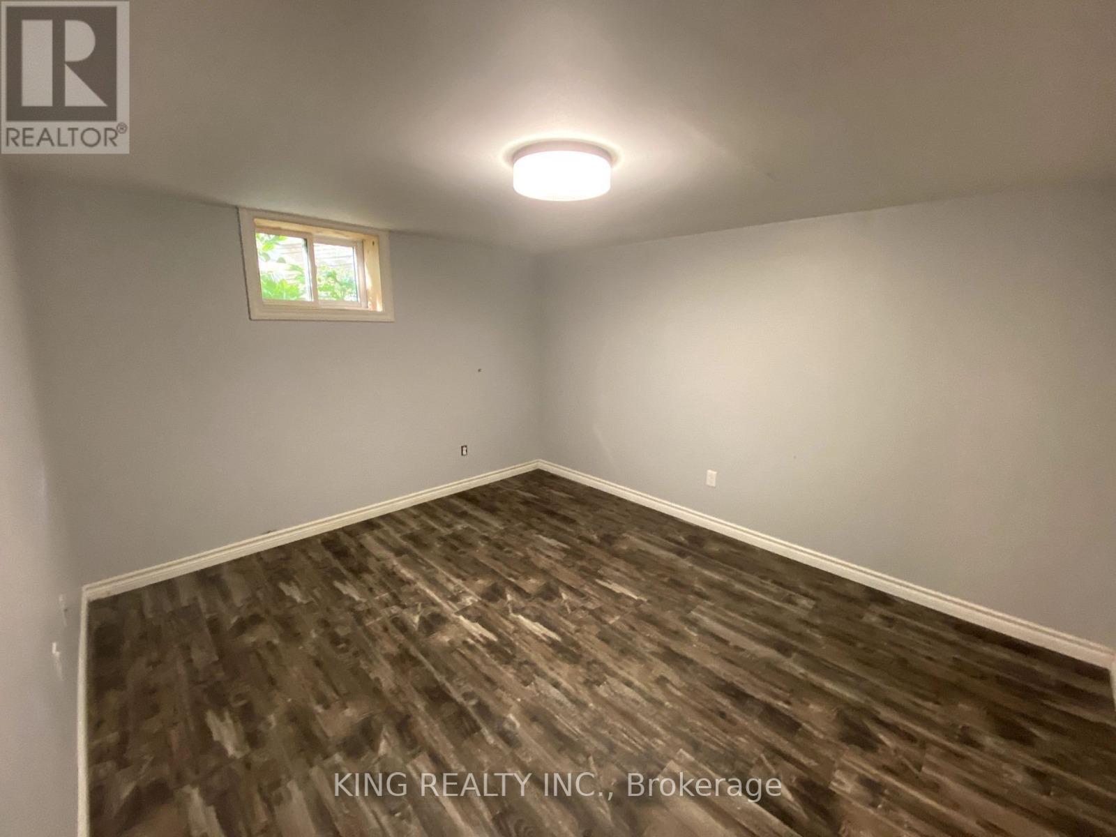 16605 Jane Street, King, ON - Indoor Photo Showing Other Room